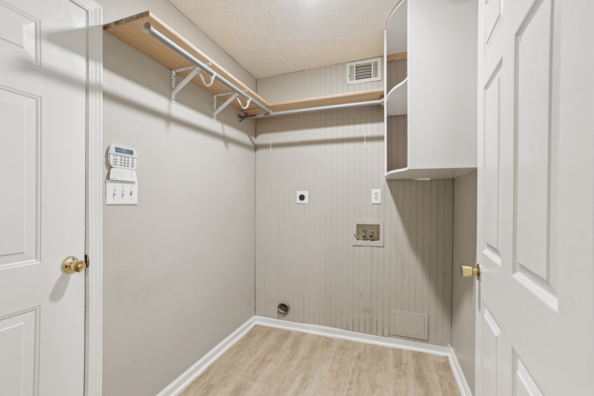 Hamilton Parc Ln NE-S1411-039.jpg