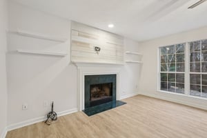 Hamilton Parc Ln NE-S1411-007.jpg