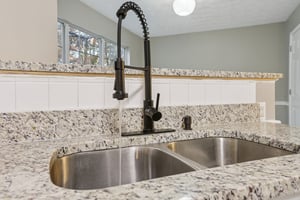 Hamilton Parc Ln NE-S1411-012.jpg