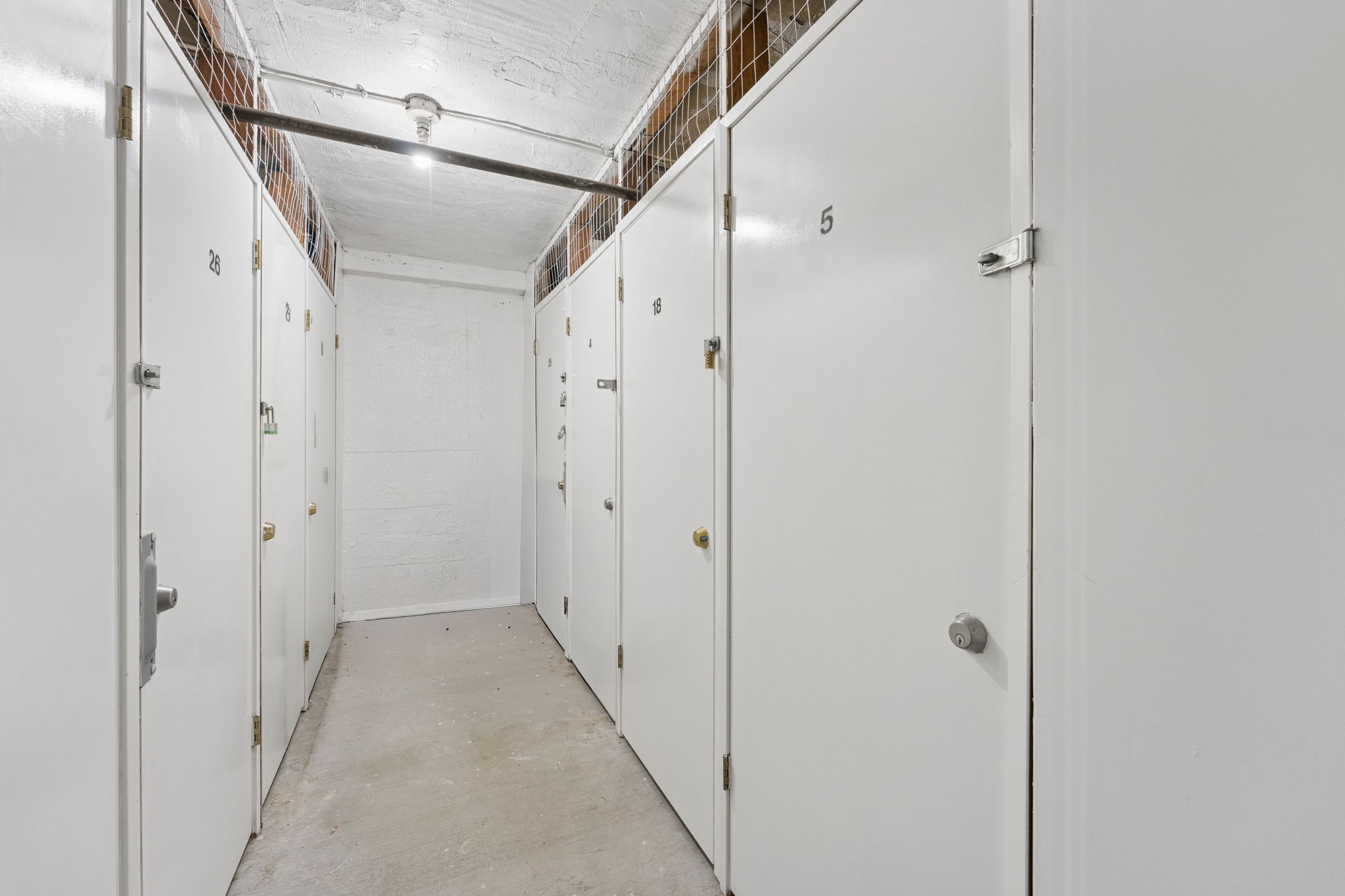  Photo 40
