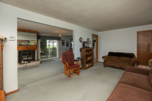06-Living Room