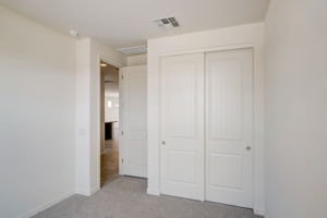 W Gross Ave-015