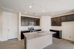 W Gross Ave-011