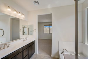W Gross Ave-024