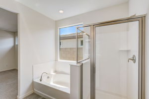 W Gross Ave-025