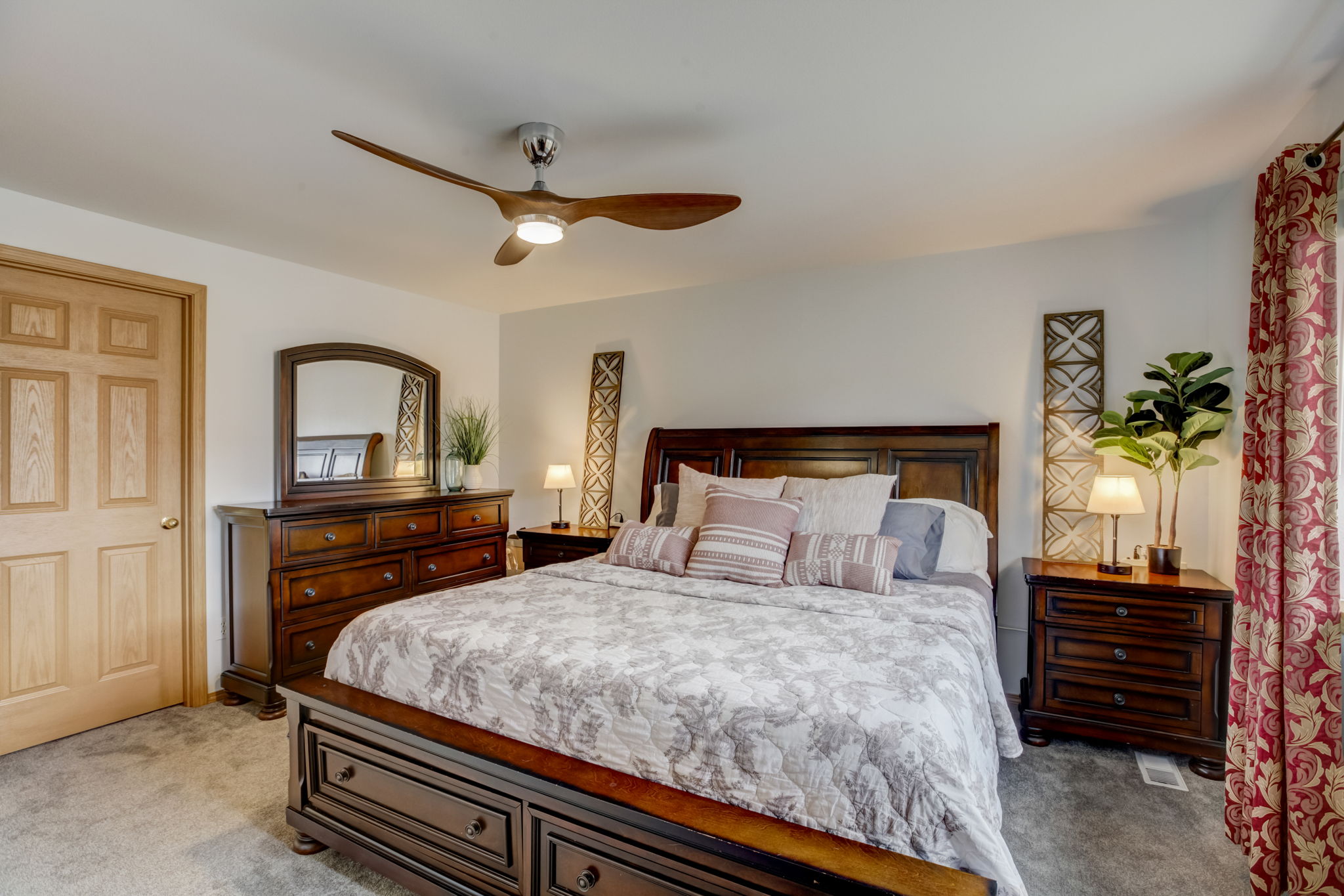 177th Street Ct E-025