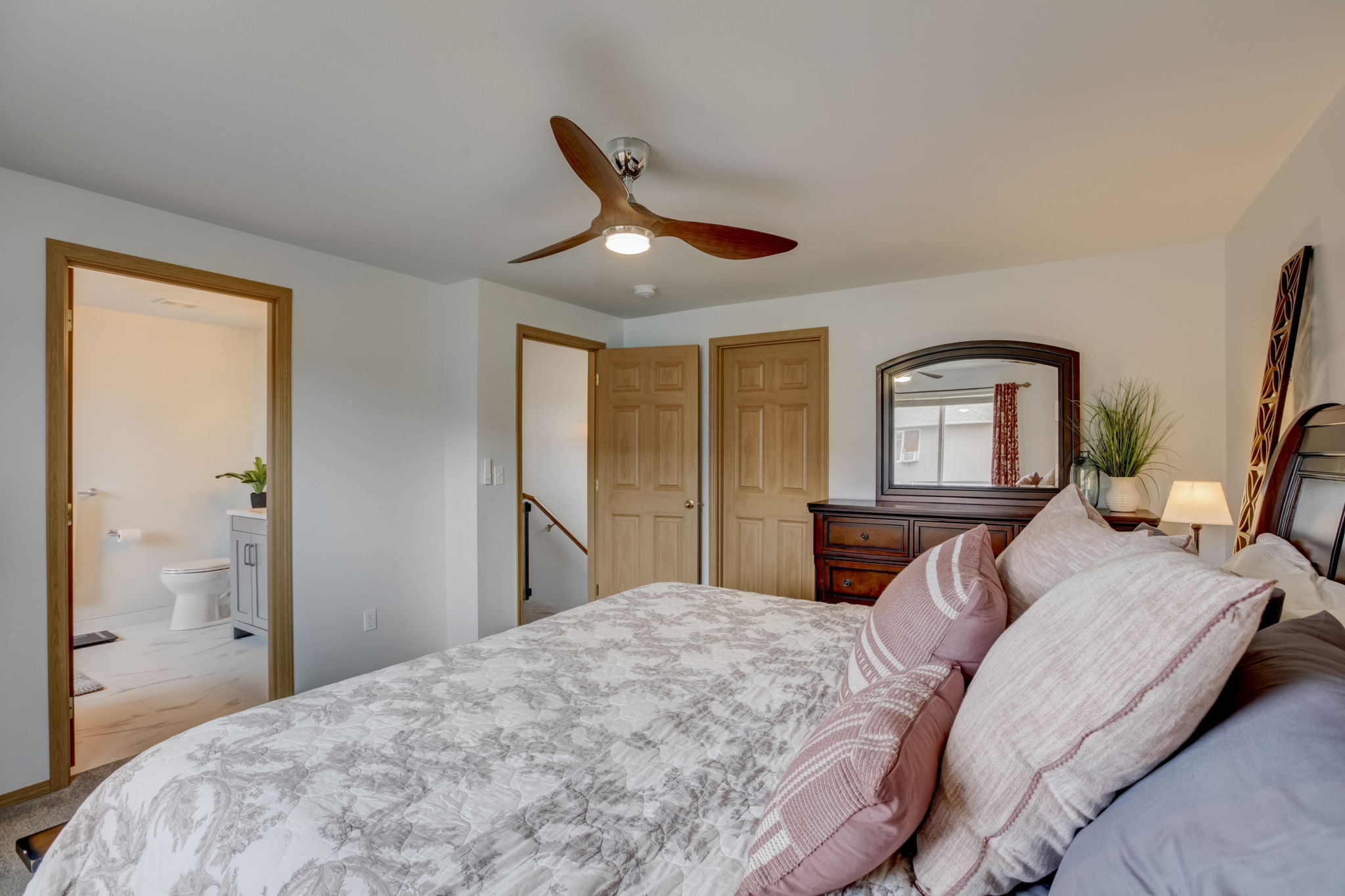 177th Street Ct E-026