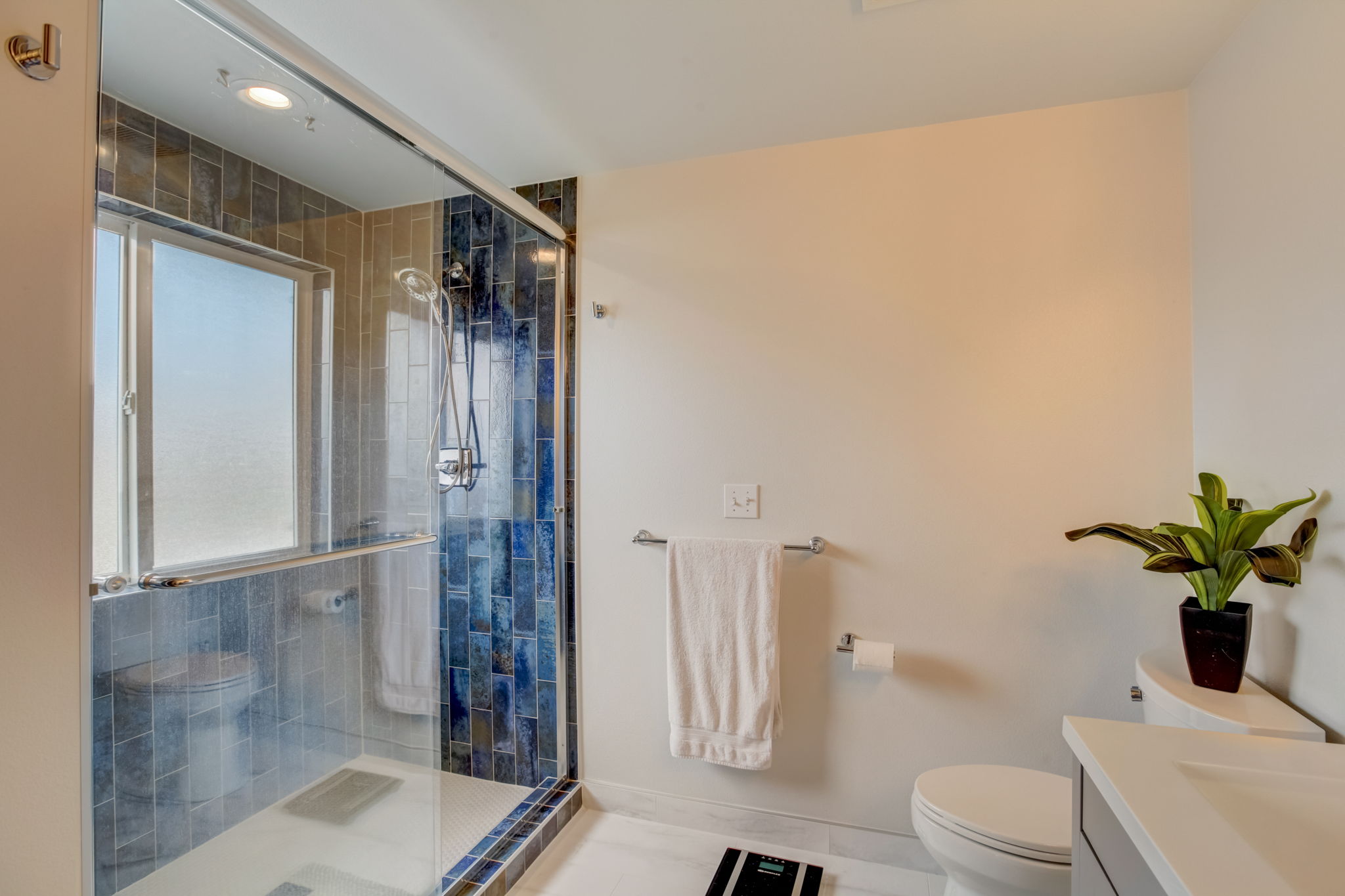 177th Street Ct E-029