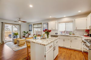 177th Street Ct E-020