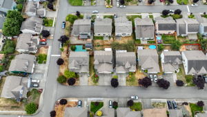 177th Street Ct E-061