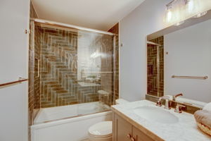 177th Street Ct E-033