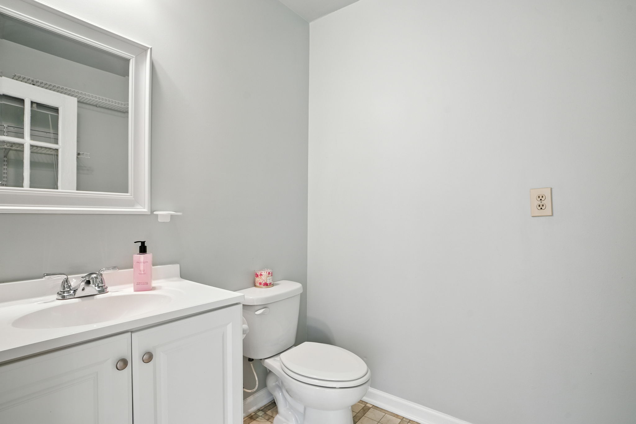 4 Seasons Sun Room Half Bath
