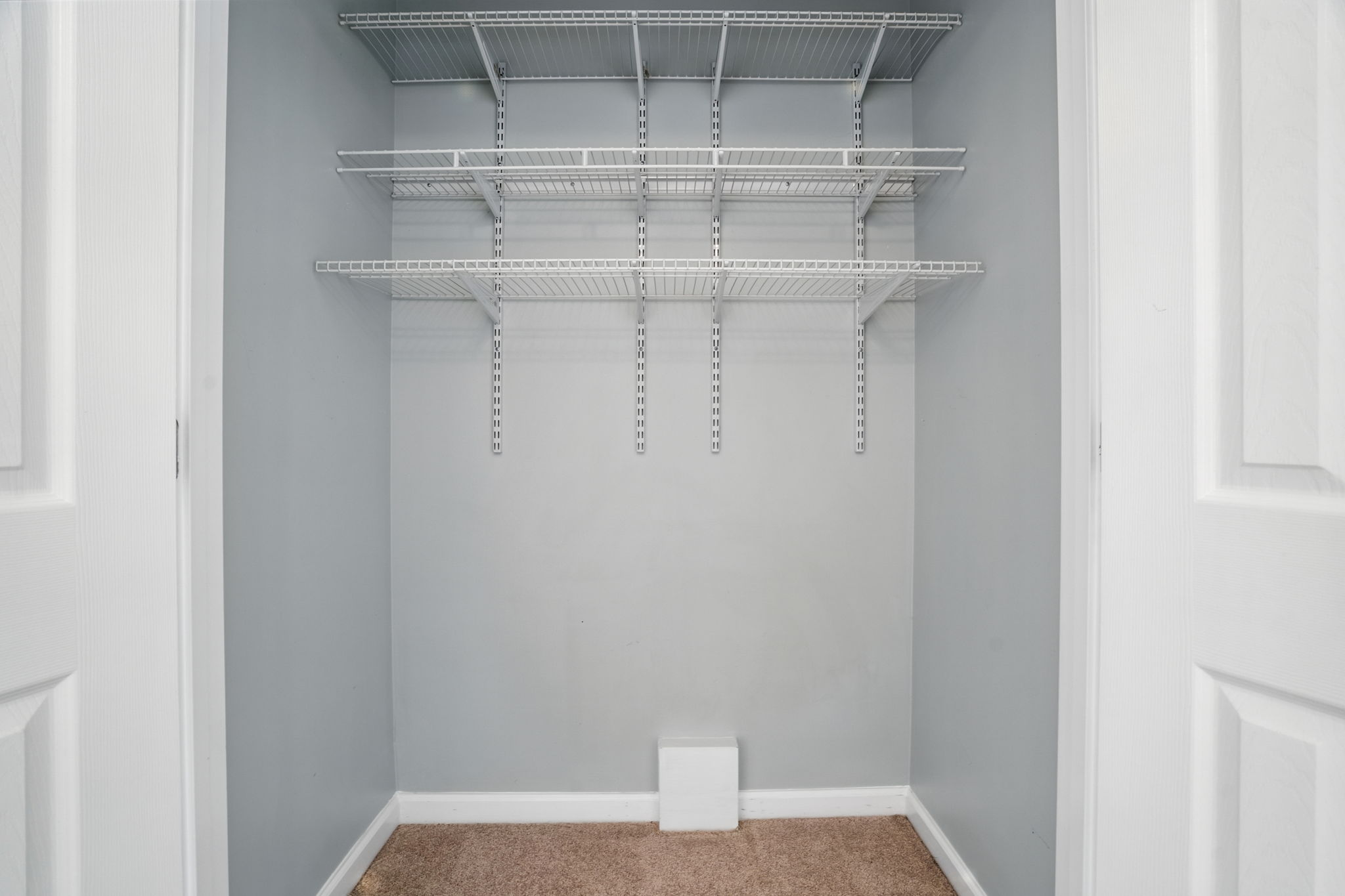 4 Seasons Sun Room Closet