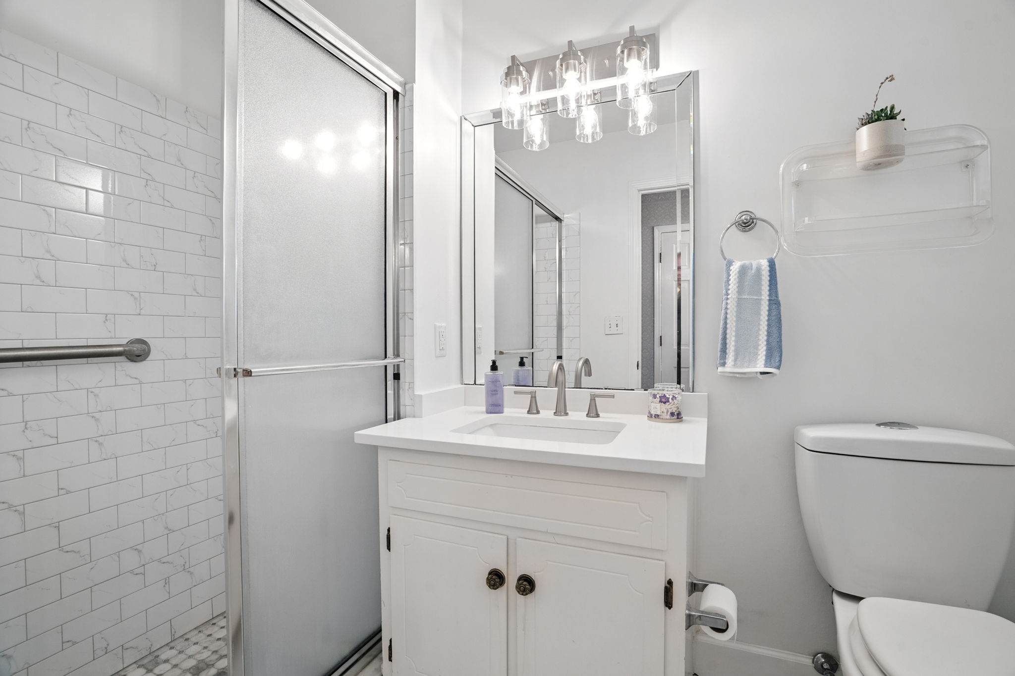 Master Bedroom Ensuite Bathroom