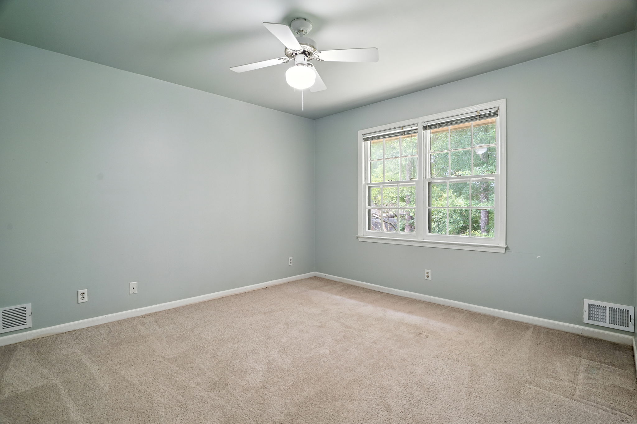 Upstairs Back Bedroom