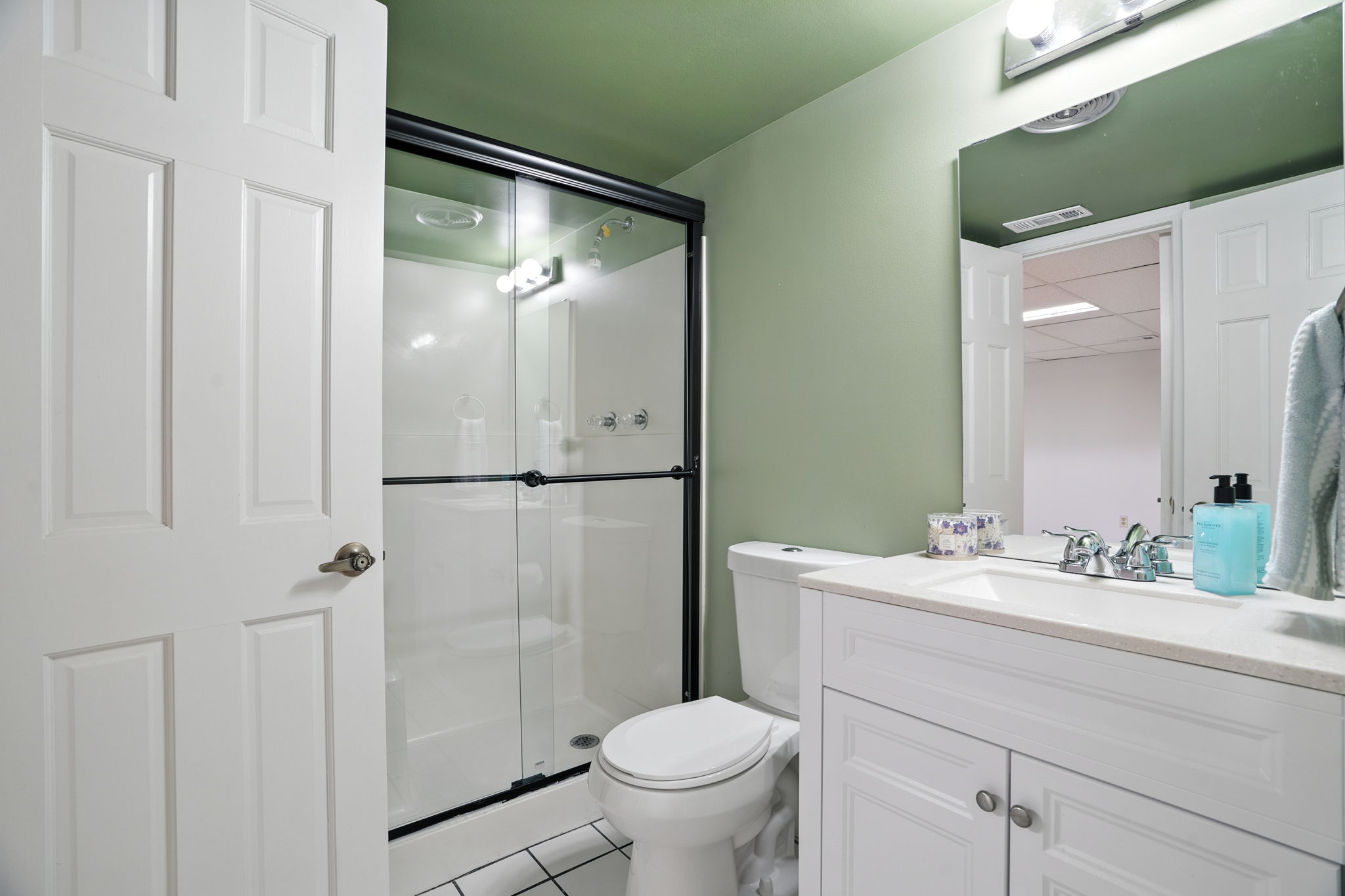 Finished Basement Full Bathroom