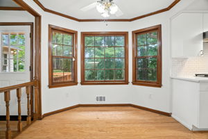 Kitchen/Breakfast Area