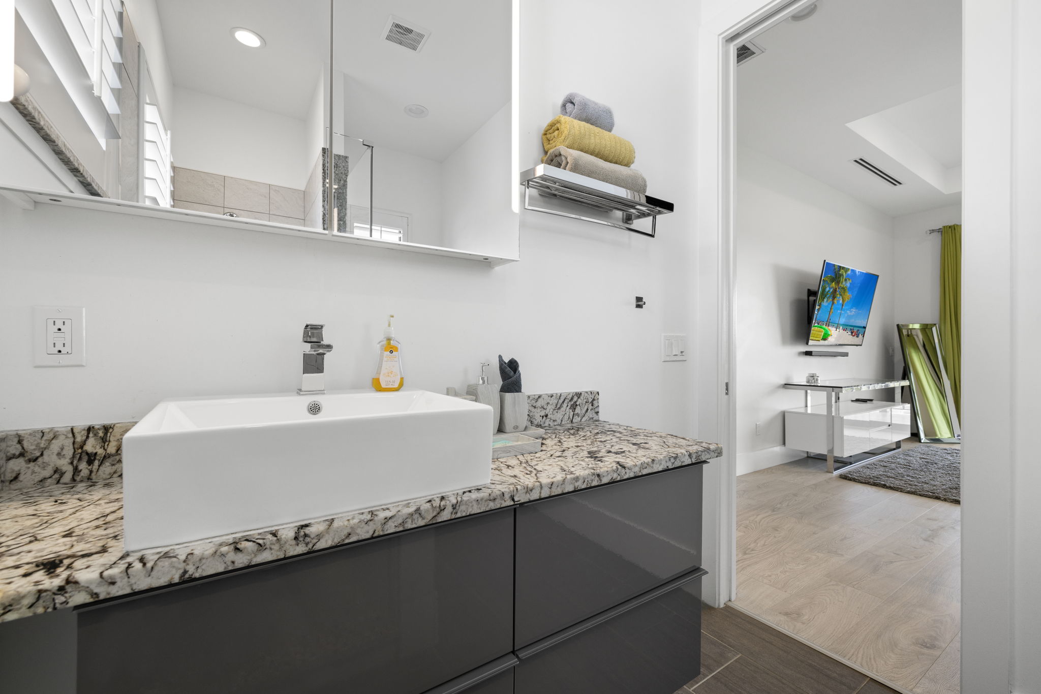 Guest Bathroom 1 (1)