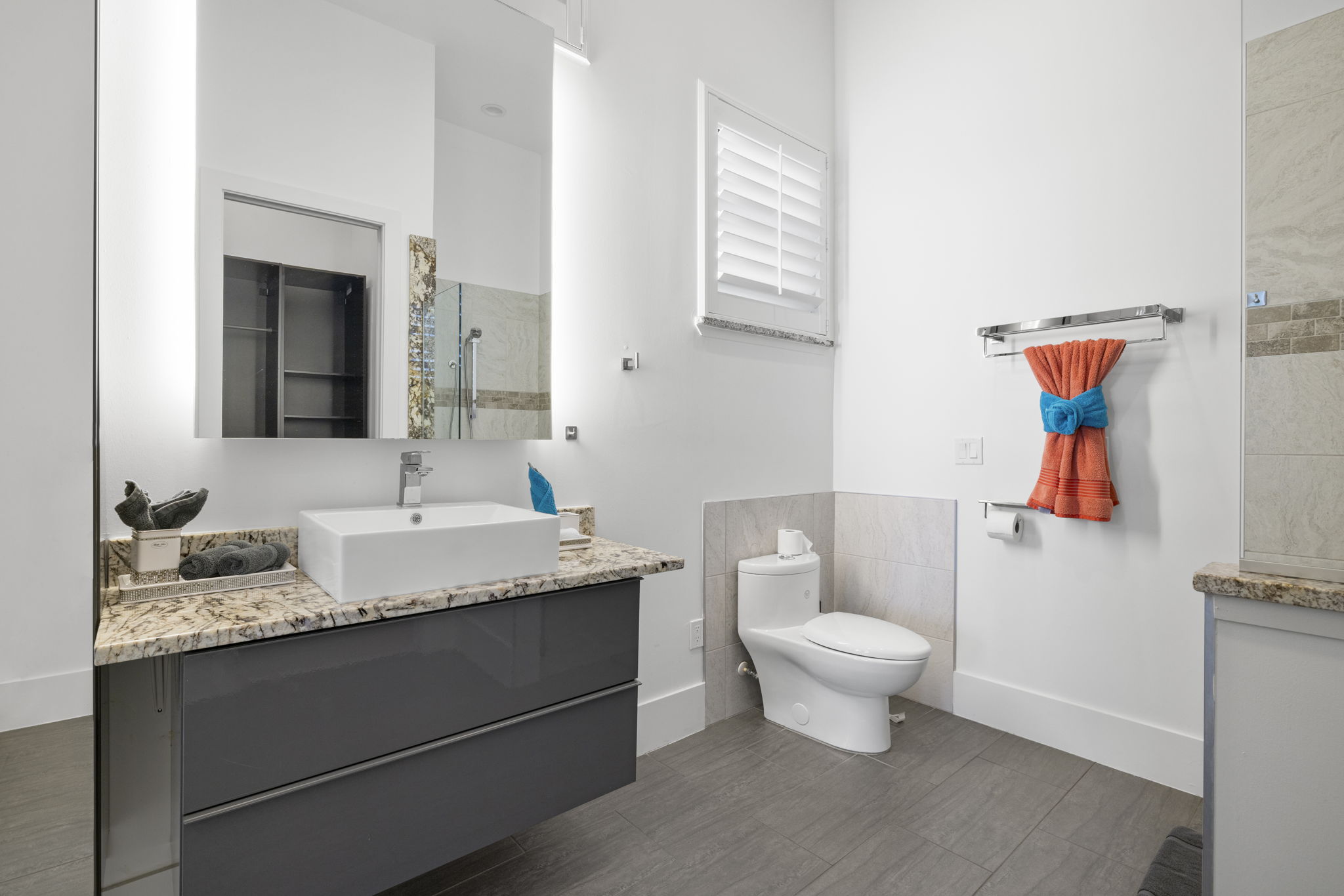 Guest Bathroom 4 (2)