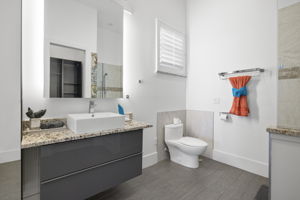 Guest Bathroom 4 (2)