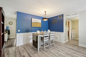 World Pkwy Blvd 26-1805-010.jpg