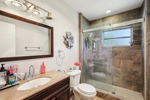 World Pkwy Blvd 26-1805-014.jpg