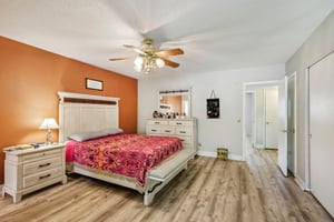World Pkwy Blvd 26-1805-017.jpg