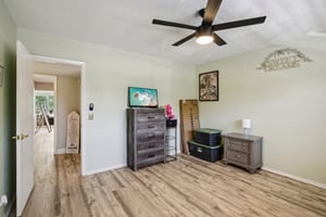 World Pkwy Blvd 26-1805-023.jpg