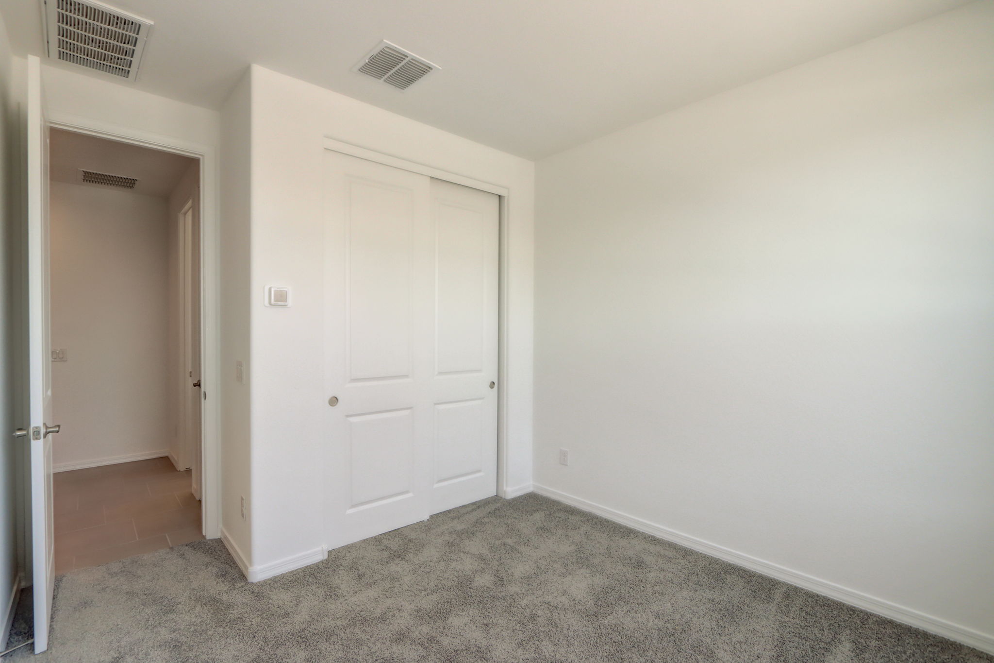 W Gross Ave-017