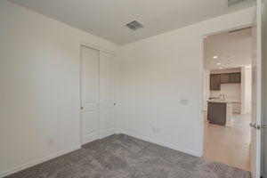 W Gross Ave-025