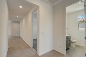 W Gross Ave-020