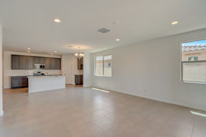 W Gross Ave-009