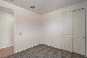 W Gross Ave-022