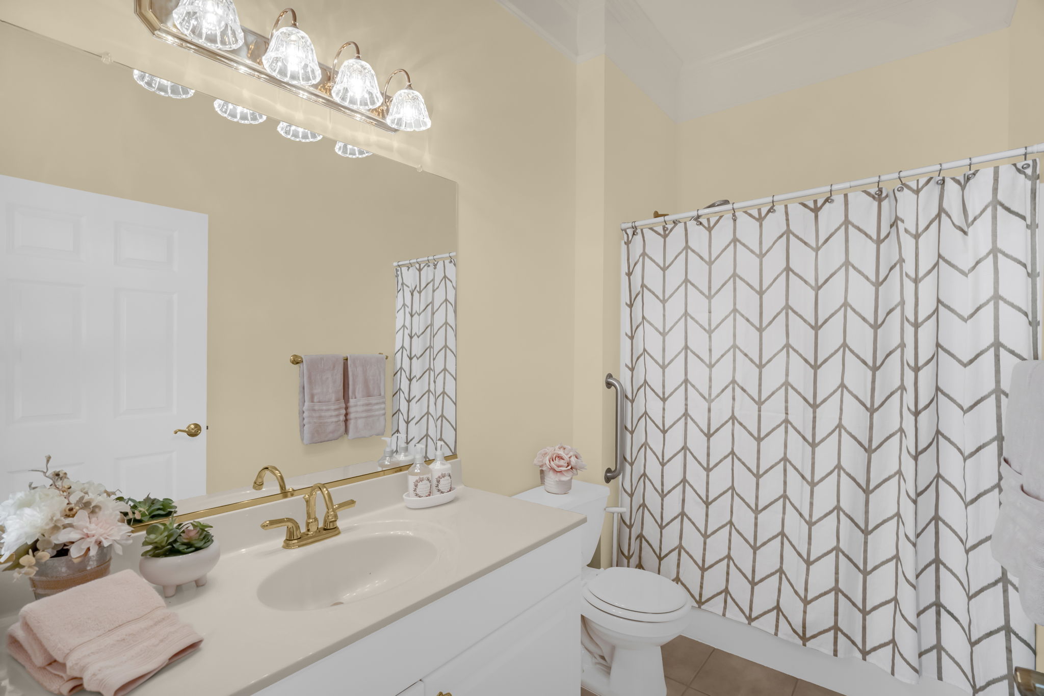 2417 Old Towne Dr-25