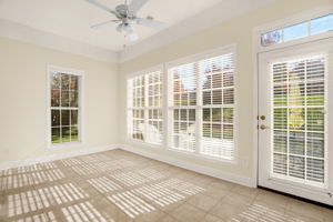 2417 Old Towne Dr-18