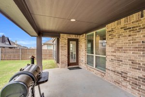 Step on inside and make this home YOURS today!