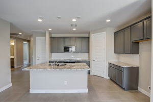W Gross Ave-015