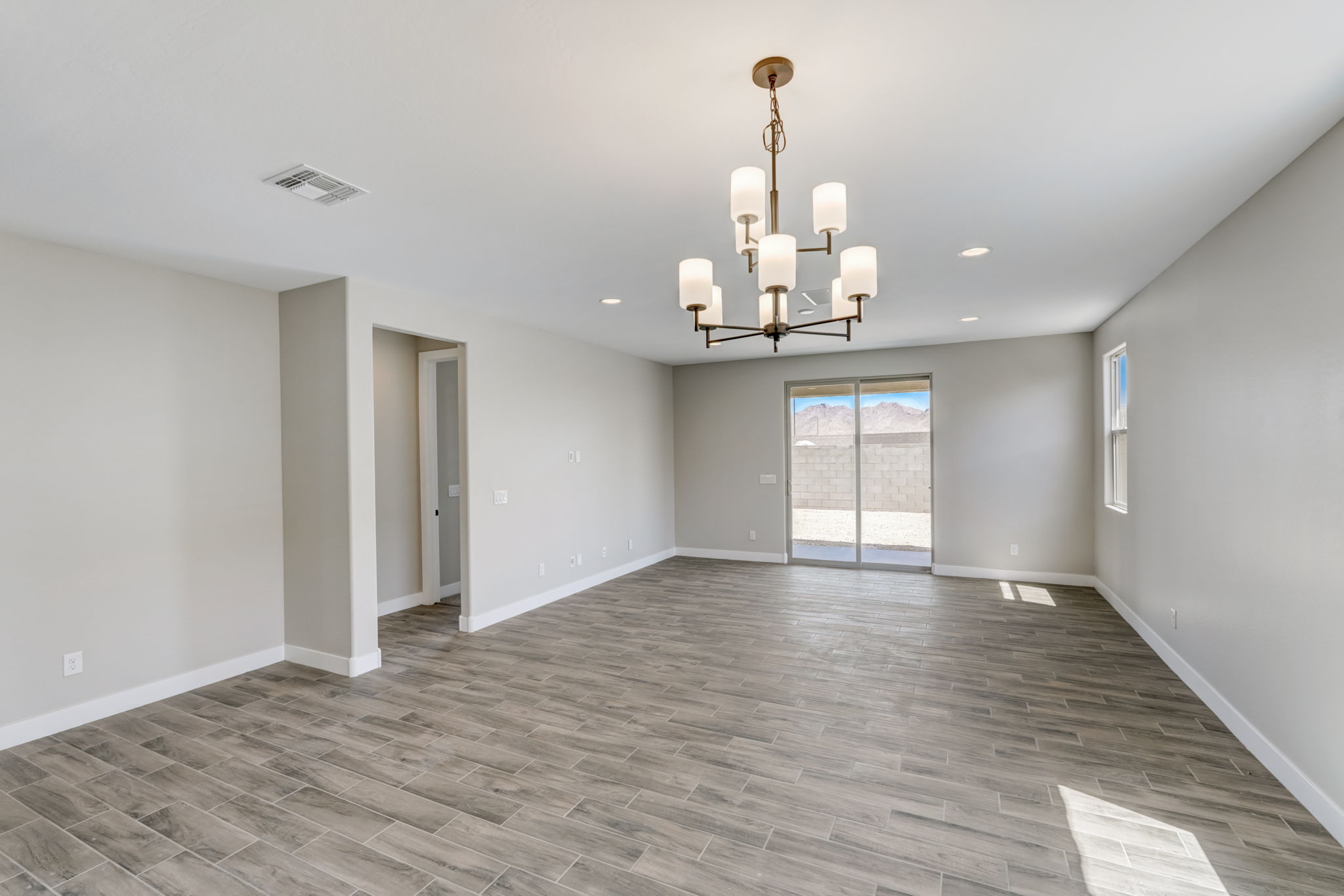 W Gross Ave -011