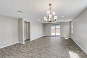 W Gross Ave -011