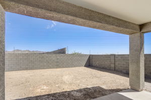 W Gross Ave -025