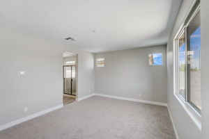 W Gross Ave -013