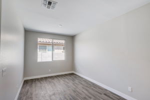 W Gross Ave -019