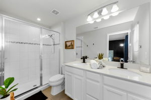 Upper Level Primary Bathroom 1a