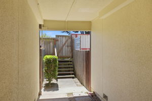 039_F8_2419 Rowntree Way