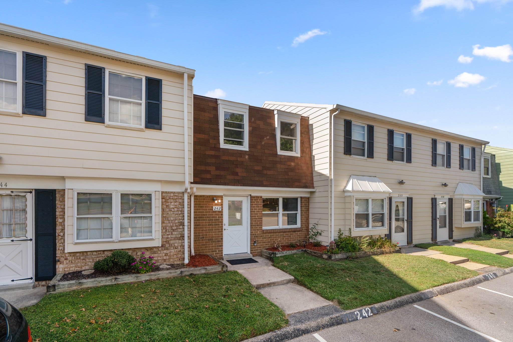 02. Front exterior .jpg