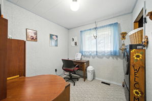  Photo 33