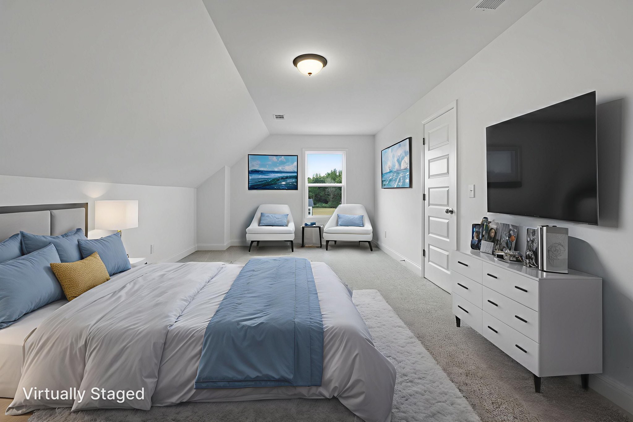 DSC08987 virtually staged.jpeg