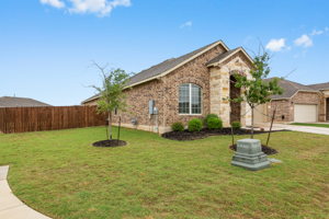 2420 Starhill Ranch St, Georgetown, TX 78628, USA Photo 2