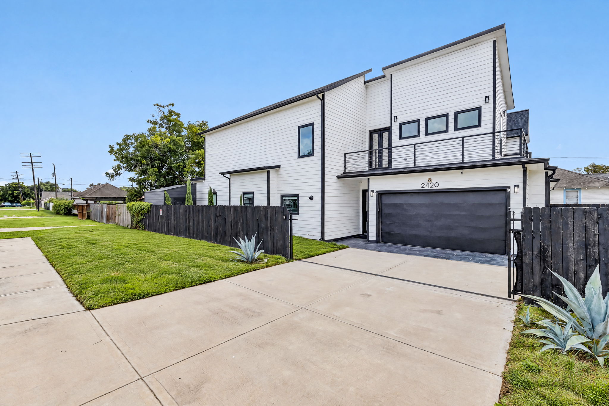  Photo 80