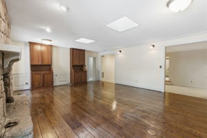  Photo 31